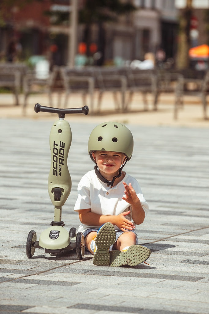 Scoot&Ride CAPACETE - AZEITONA S/M
